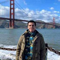 Omar Olivares Urrutia